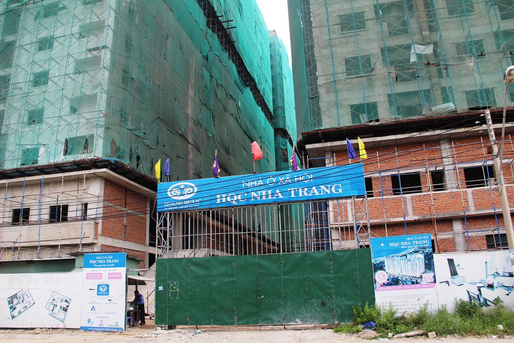 Khách hàng vây dự án nhà ở xã hội Hoàng Quân - Nha Trang vì trễ hẹn