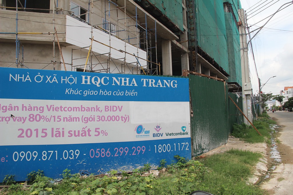 Kh&aacute;ch h&agrave;ng v&acirc;y dự &aacute;n nh&agrave; ở x&atilde; hội Ho&agrave;ng Qu&acirc;n - Nha Trang v&igrave; trễ hẹn - Ảnh 2.