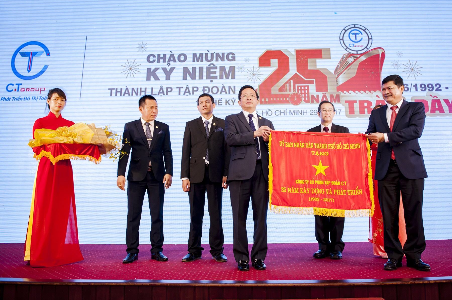 C.T Group nhận Huân chương Lao động hạng nhì