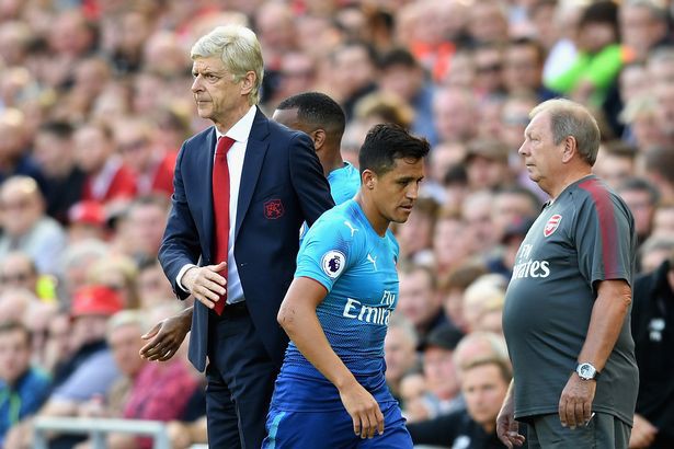 Sanchez mặc &aacute;o số 7, tự sướng ở Old Trafford - Ảnh 3.