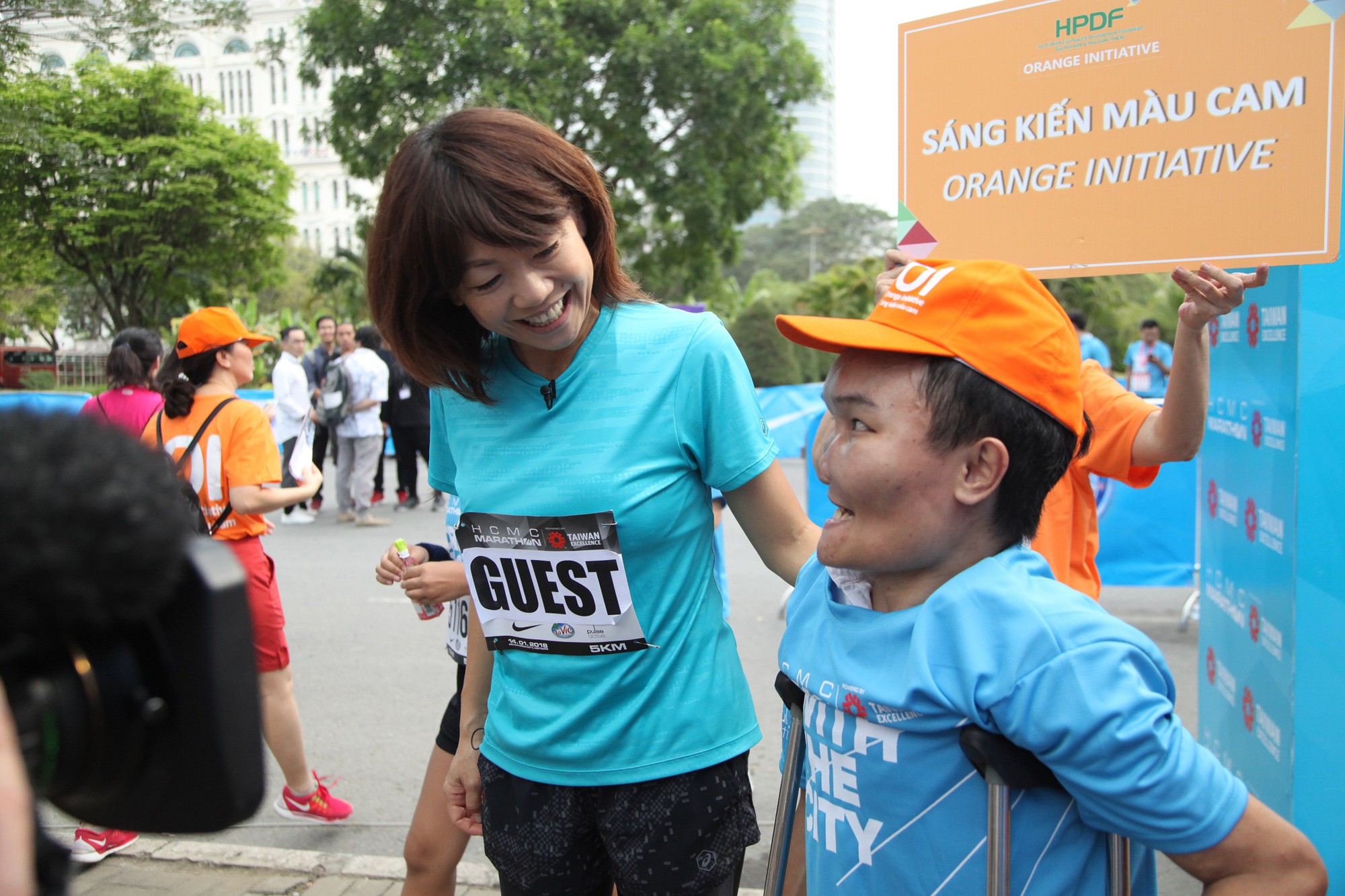 Choáng ngợp với 8.000 VĐV ở Giải Marathon TP HCM 2018 - Ảnh 2.