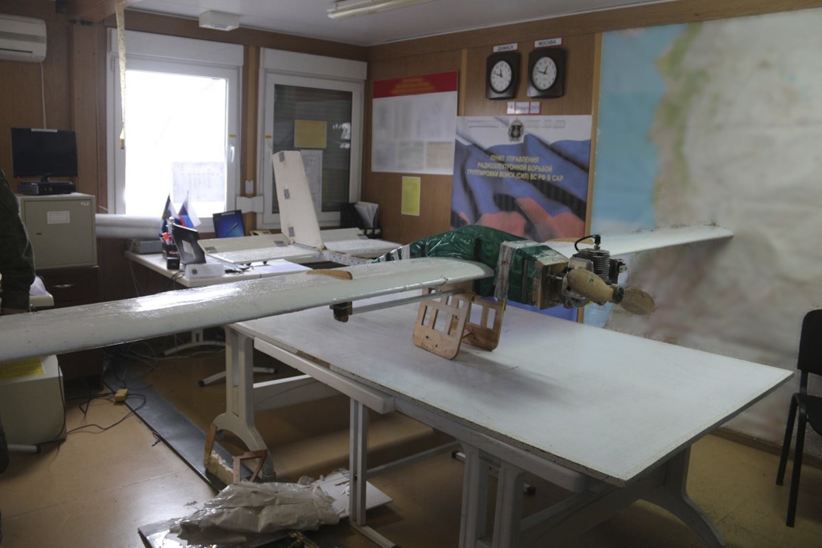 Quân nổi dậy Syria dùng UAV tấn công đồng loạt căn cứ Nga