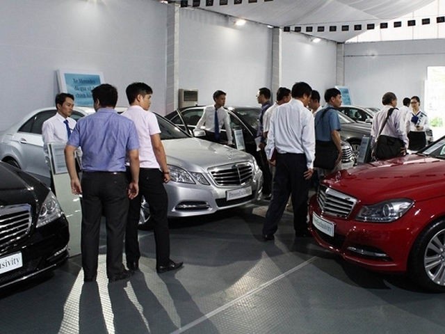 Kinh nghiệm mua ô tô dịp cận Tết