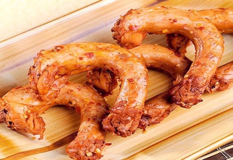 Vì sao một số bộ phận trên cơ thể gà lại không nên ăn? - Ảnh 2.
