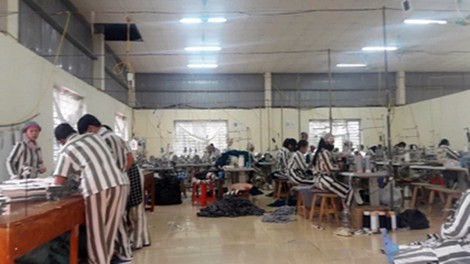 Ngọn lửa trong đêm xóa sổ cả một gia đình - Ảnh 1.