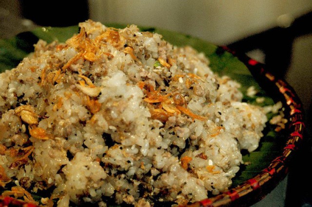 Khó cưỡng với đặc sản “sâu nước” và trứng kiến đất Ninh Bình