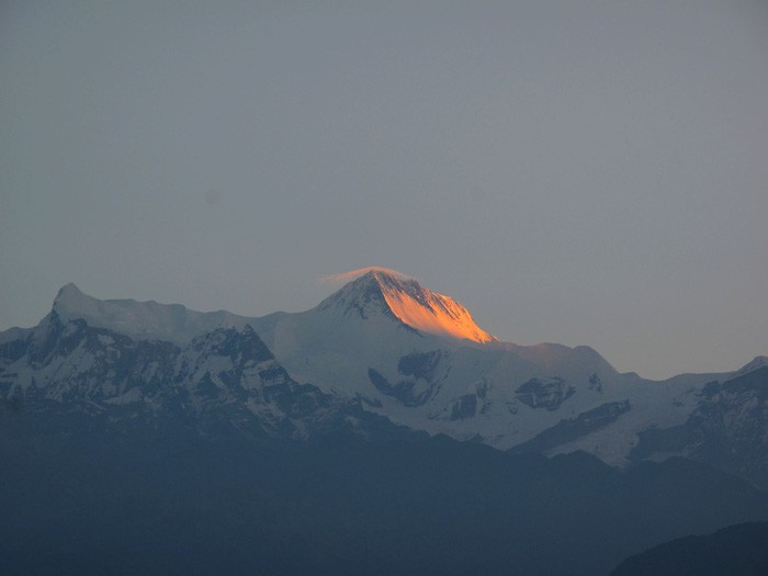 Đến Sarangkot ngắm b&igrave;nh minh tr&ecirc;n d&atilde;y Himalaya - Ảnh 4.