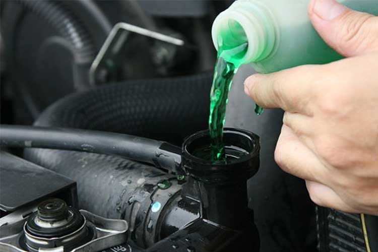 Những nguy&ecirc;n nh&acirc;n h&agrave;ng đầu khiến &ocirc;t&ocirc; uống xăng - Ảnh 3.