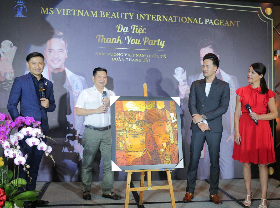 Đoàn Thanh Tài - Quý Bình bán tranh gây quỹ từ thiện