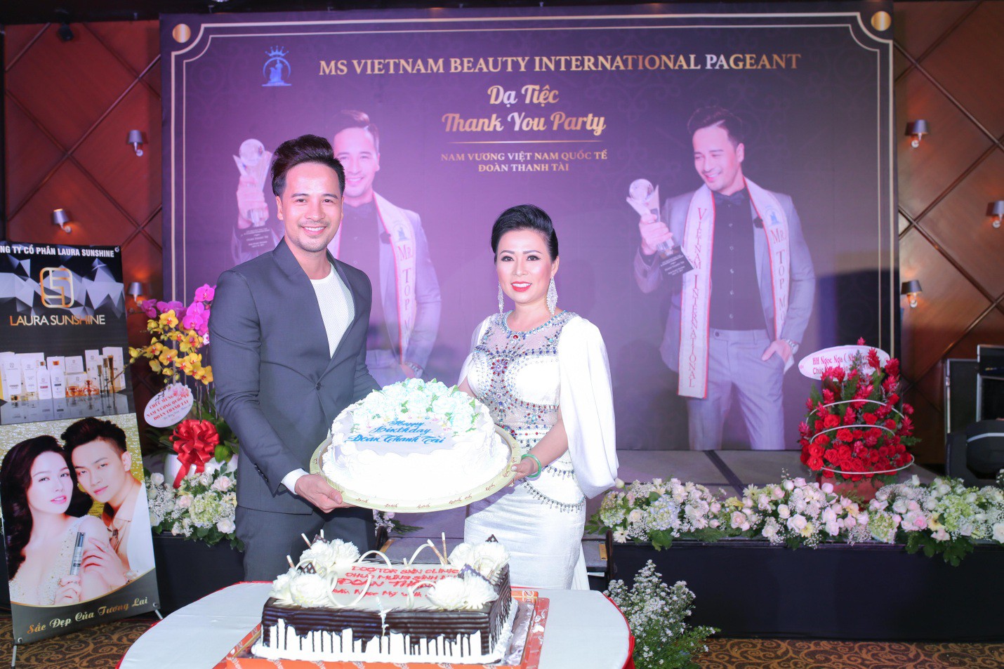 Đo&agrave;n Thanh T&agrave;i - Qu&yacute; B&igrave;nh b&aacute;n tranh g&acirc;y quỹ từ thiện - Ảnh 4.