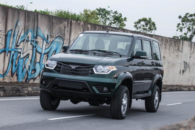 Xe Nga tại Việt Nam có giá từ 390 triệu đồng - Ảnh 2.