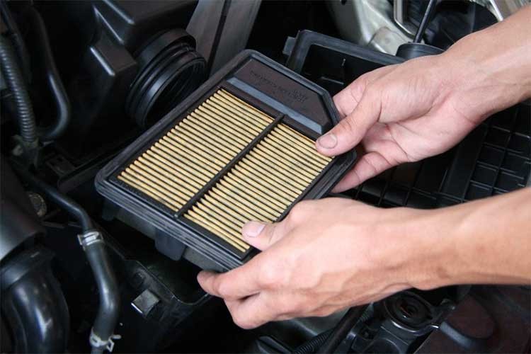 Những nguy&ecirc;n nh&acirc;n h&agrave;ng đầu khiến &ocirc;t&ocirc; uống xăng - Ảnh 7.
