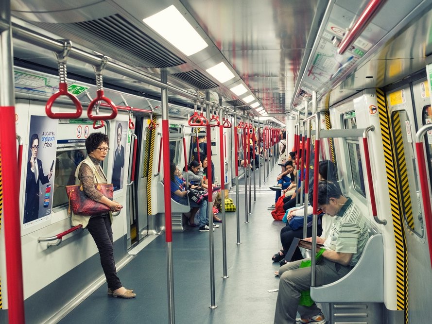 Vì sao khách nước ngoài mê tàu điện ngầm Hong Kong?