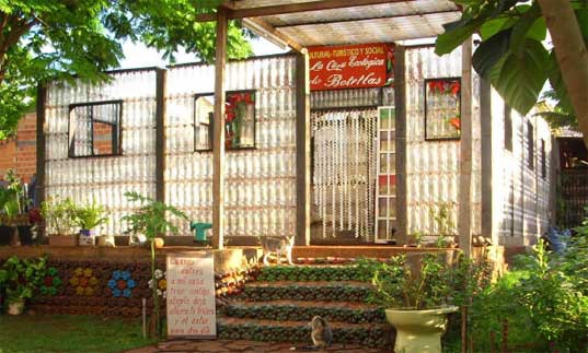10 ngôi nhà đẹp “lạ” làm bằng vật liệu tái chế - Ảnh 10.