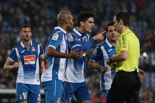 Messi hỏng phạt đền, Barcelona thua sốc Espanyol - Ảnh 4.