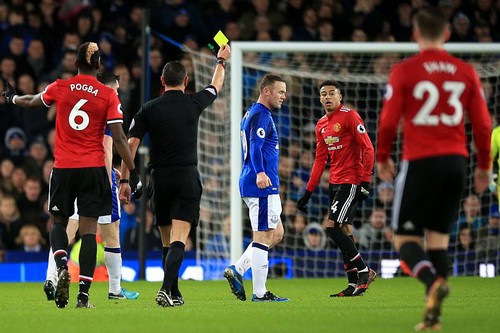 Man United trở lại ng&ocirc;i nh&igrave;, Mourinho đ&aacute; xo&aacute;y Scholes - Ảnh 6.