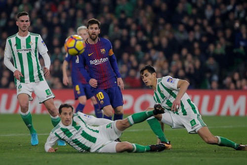Ronaldo ghi b&agrave;n trở lại, Real Madrid đốt n&oacute;ng đường đua La Liga - Ảnh 6.
