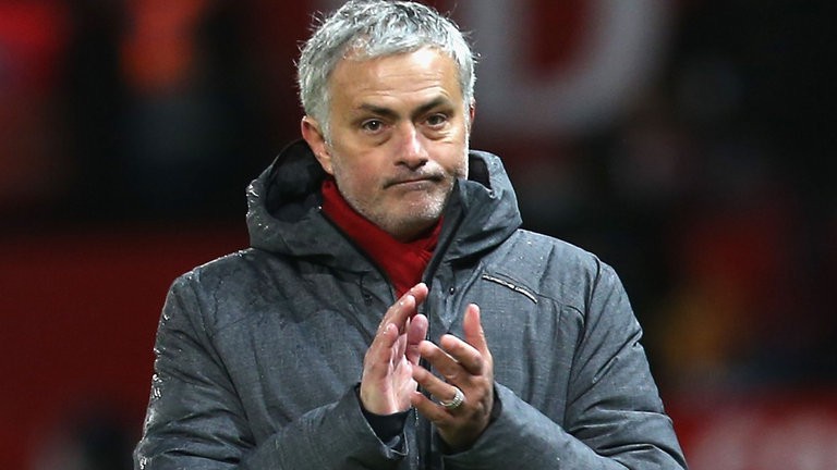 Mourinho quyết định tương lai với M.U