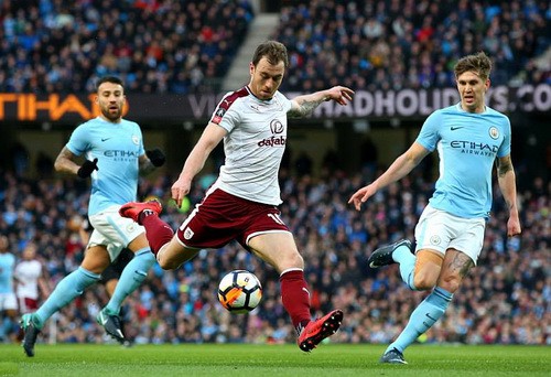 Man City thắng hủy diệt ở FA Cup, Chelsea lại bị cầm ch&acirc;n - Ảnh 2.