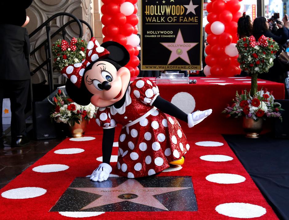 Sau 90 năm chờ đợi, "bạn gái" chuột Mickey được nhận sao