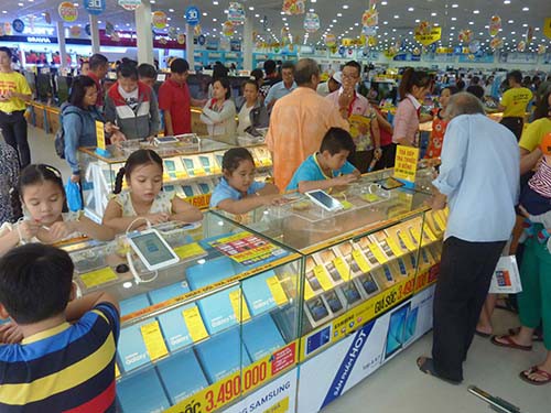 Thế Giới Di Động ho&agrave;n tất mua Điện m&aacute;y Trần Anh