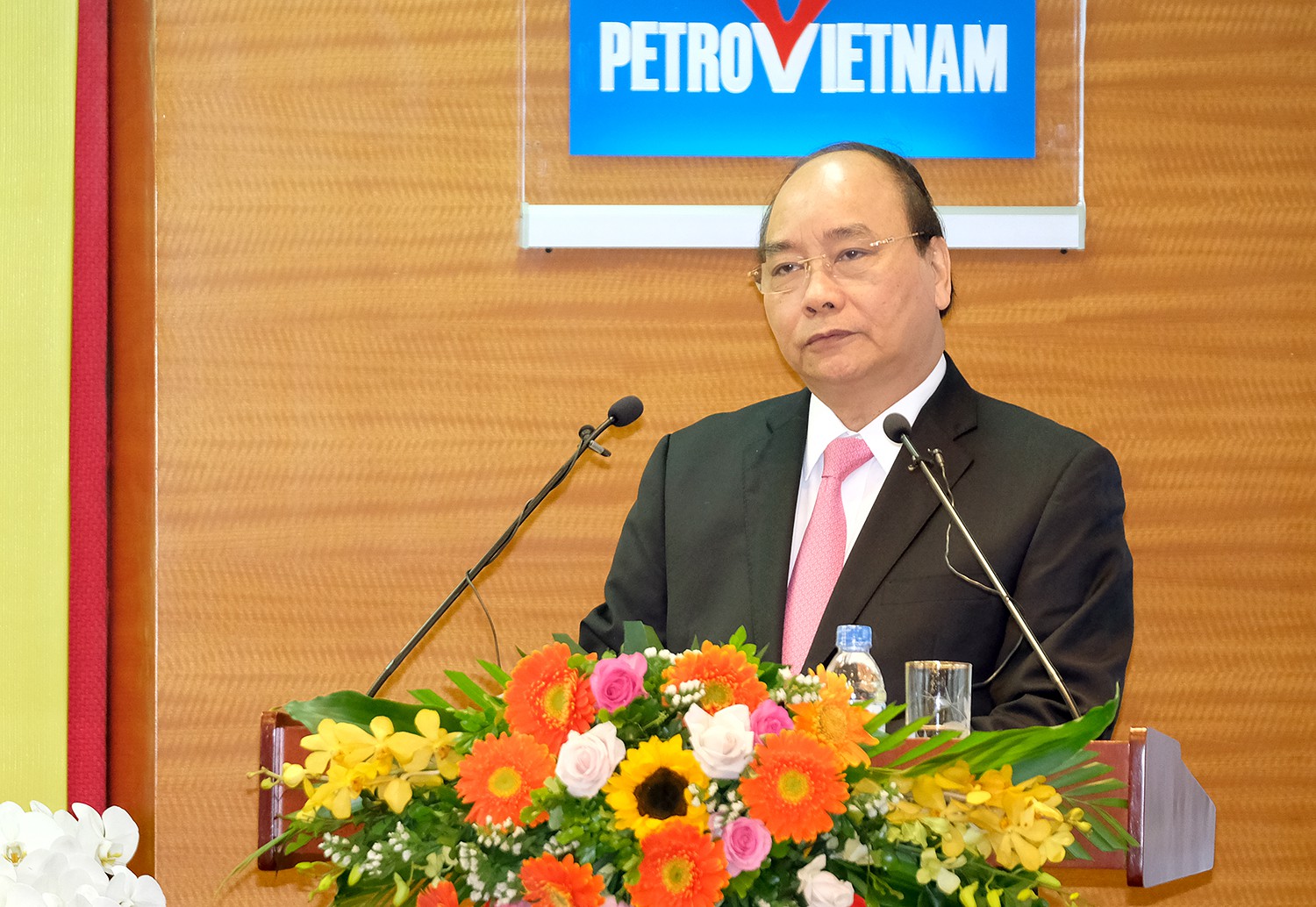 Thủ tướng trực tiếp trao quyết định bổ nhiệm t&acirc;n Chủ tịch PVN - Ảnh 3.