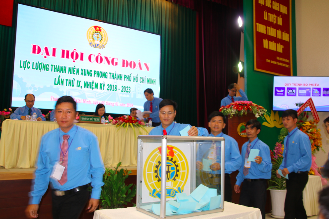 Hơn 3,2 tỉ đồng chăm lo cho đoàn viên
