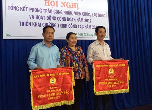 Tăng cường giám sát lương, thưởng Tết