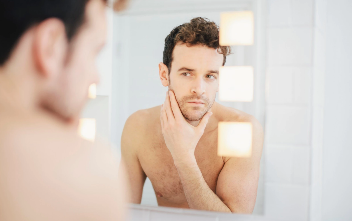 Vì sao giới trẻ hay "ném đá" tập thể trên mạng?