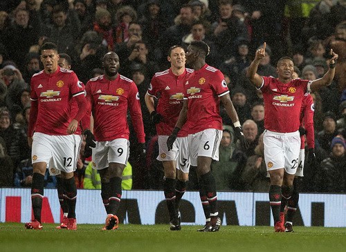 Lập 3 siêu phẩm, Man United đè bẹp Stoke