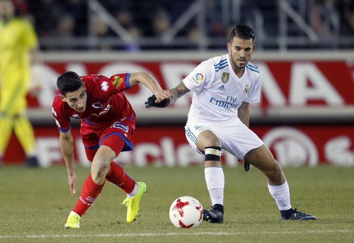 Trọng tài tặng phạt đền, Real Madrid đại náo Numancia