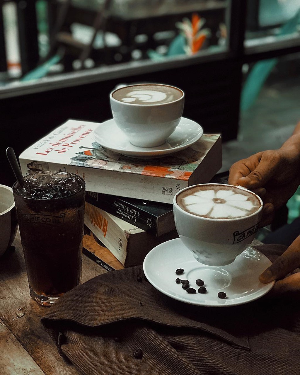 Năm mới, thả hồn phi&ecirc;u bồng tại qu&aacute;n c&agrave; ph&ecirc; ho&agrave;i niệm ở TP HCM - Ảnh 5.