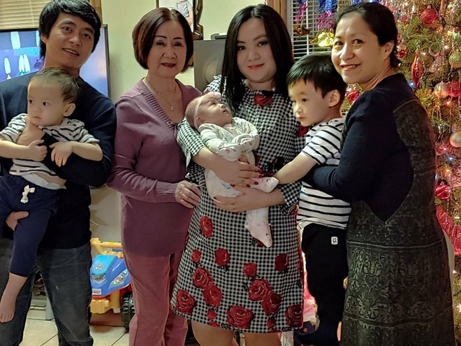 "Bé" Xuân Mai sinh con thứ 3 sau 3 năm kết hôn ở Mỹ