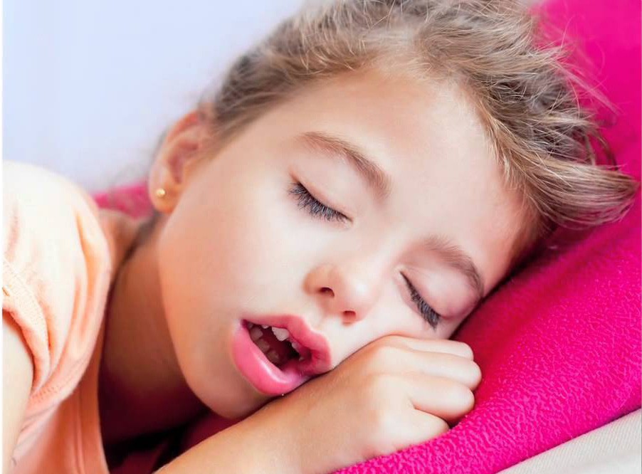 Bé hay thở bằng miệng: Có phải dấu hiệu bệnh?