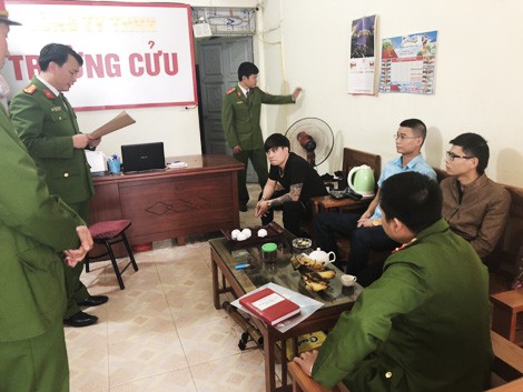 B&iacute; mật 5 s&acirc;n sau của tr&ugrave;m t&iacute;n dụng đen - Ảnh 1.