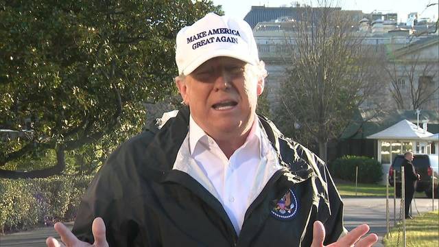 Thăm biên giới Mexico về, ông Trump dọa tung đòn "tình trạng khẩn cấp"