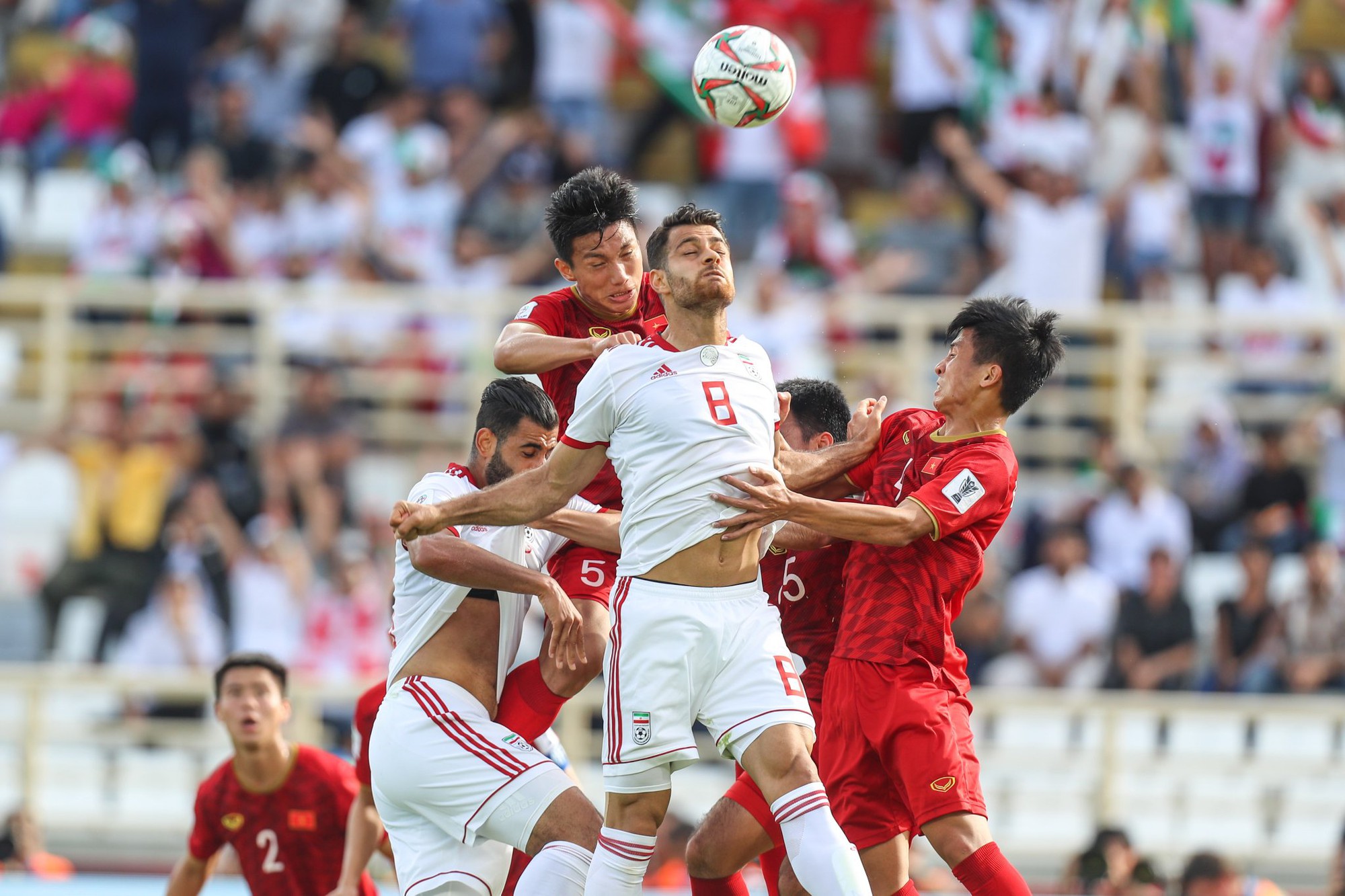 Clip: Công Phượng bỏ lỡ cơ hội đẹp, Việt Nam thua Iran 0-2
