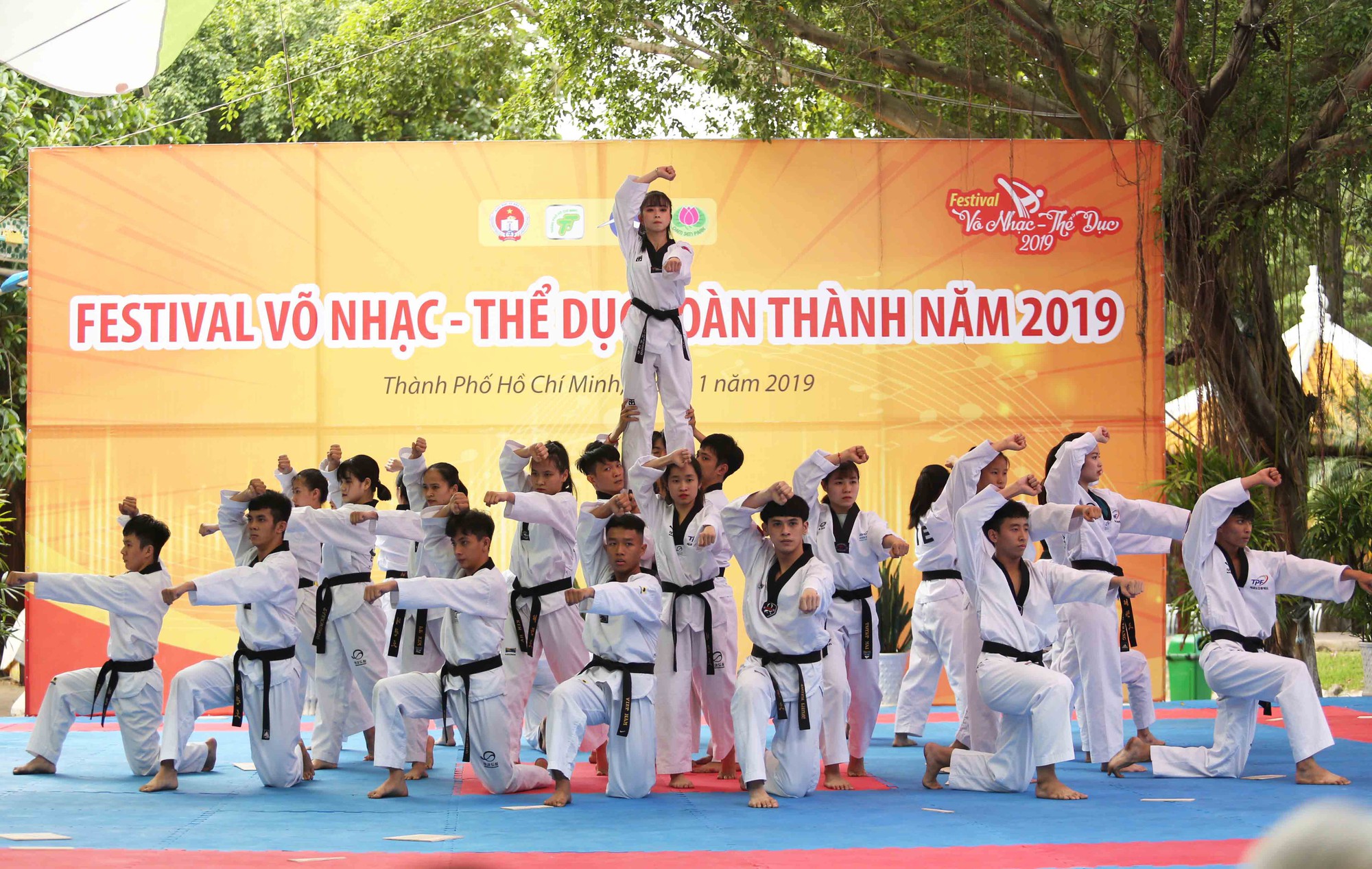 Sôi động võ nhạc học sinh - Ảnh 1.