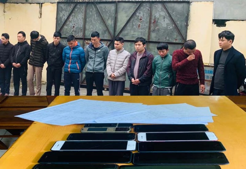 Phá ổ nhóm cá độ bóng đá "khủng" giao dịch trên 300 tỉ đồng
