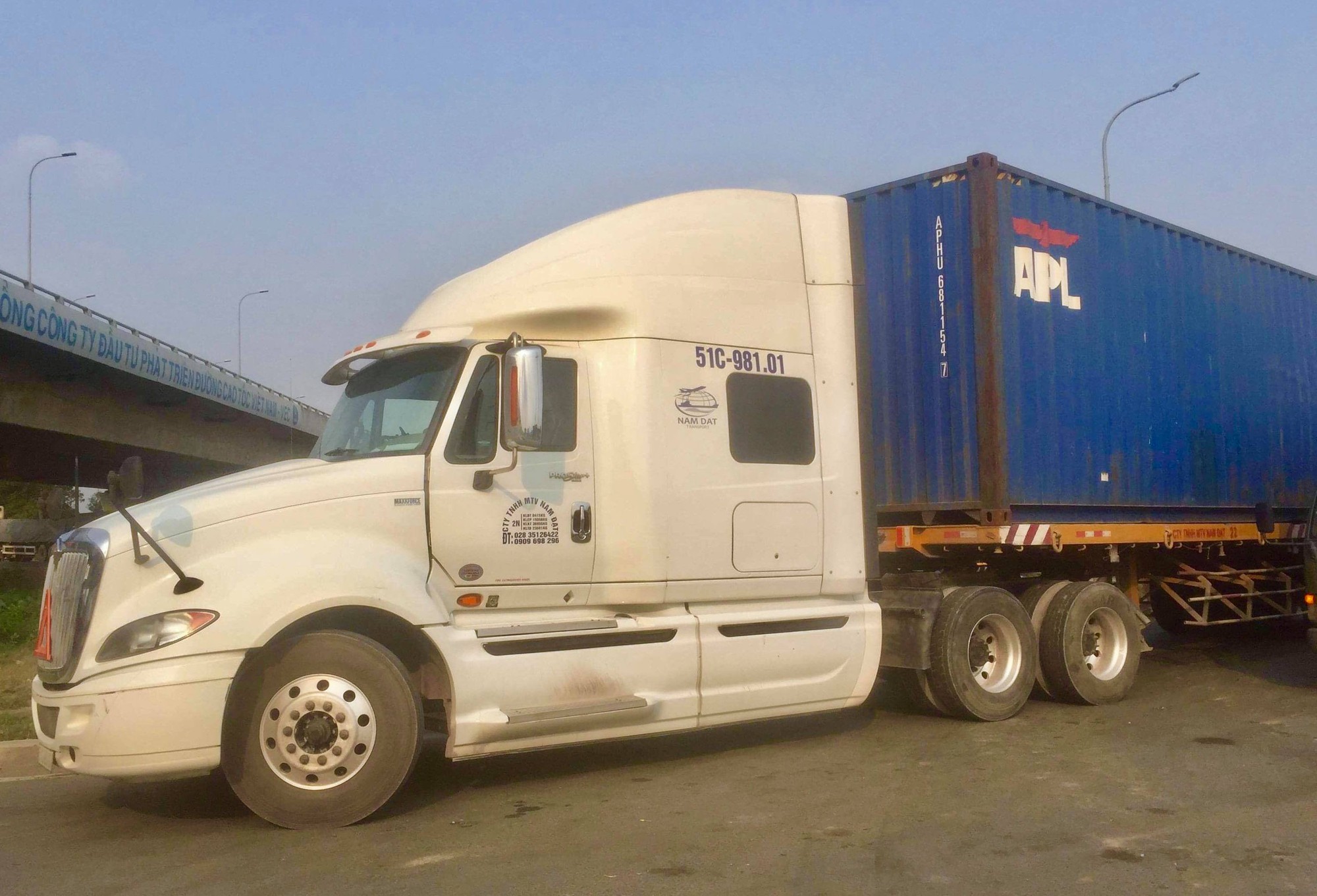 TP HCM: Xe container lại cán chết người rồi bỏ chạy