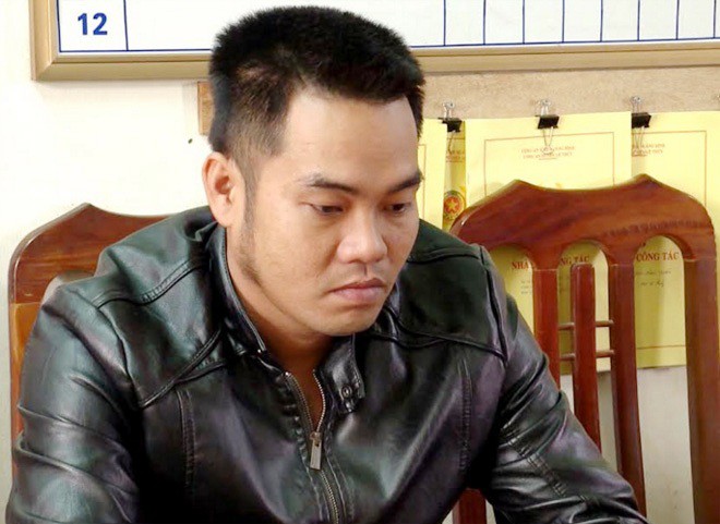 Kẻ giết trăn quý, uống máu khoe Facebook bị bắt vì chở hàng nóng - Ảnh 2.