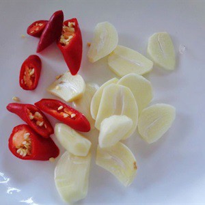 Bắp b&ograve; ng&acirc;m nước mắm mặn - Ảnh 2.