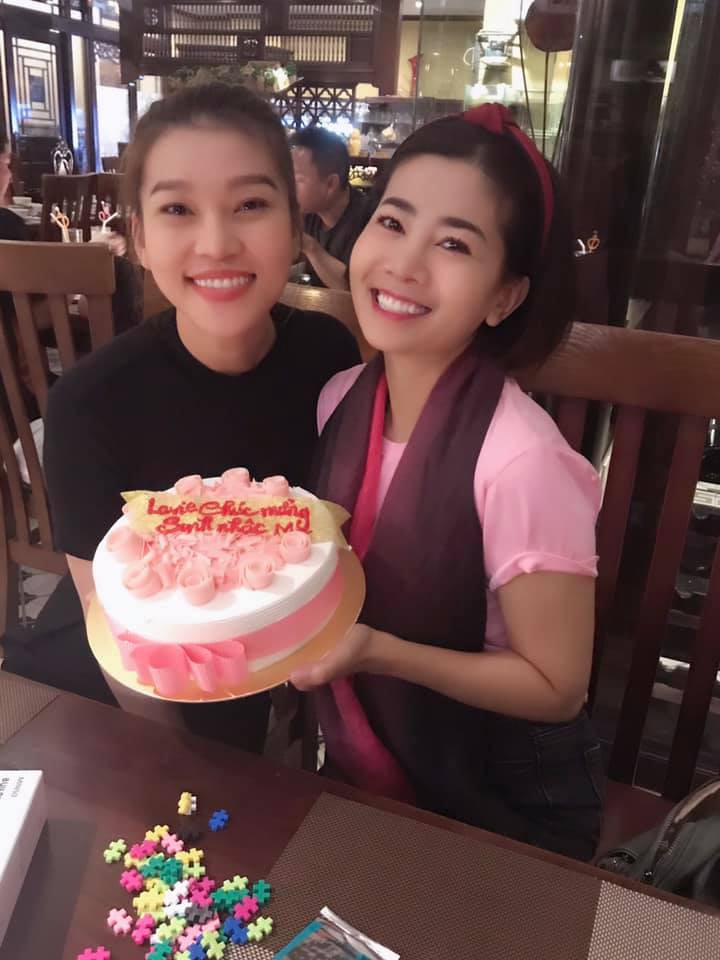 Diễn vi&ecirc;n Mai Phương rạng ngời b&ecirc;n người th&acirc;n trong ng&agrave;y sinh nhật - Ảnh 5.