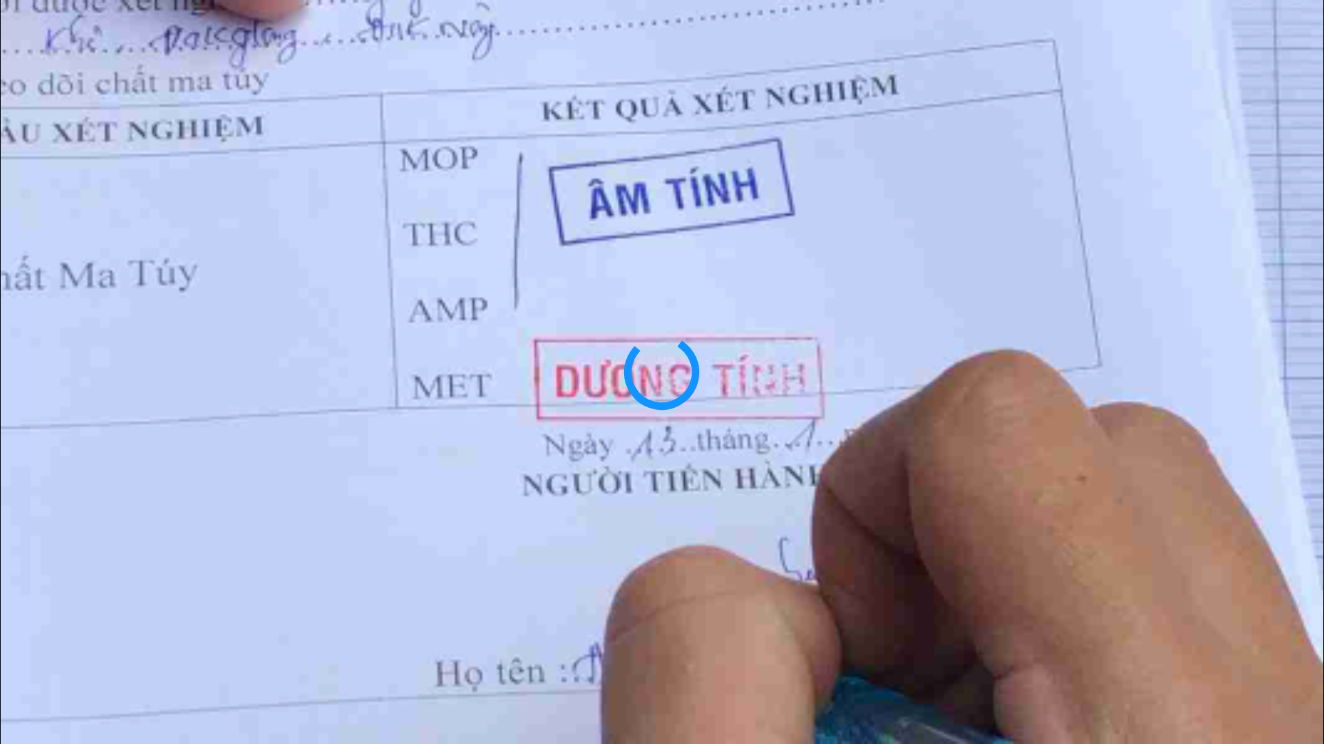 Lý lịch bất hảo và lời khai bất ngờ của tài xế nghiện tại công an - Ảnh 2.