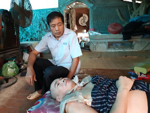 Chương trình “Xuân nhân ái - Tết yêu thương” (*): Vượt qua nghịch cảnh