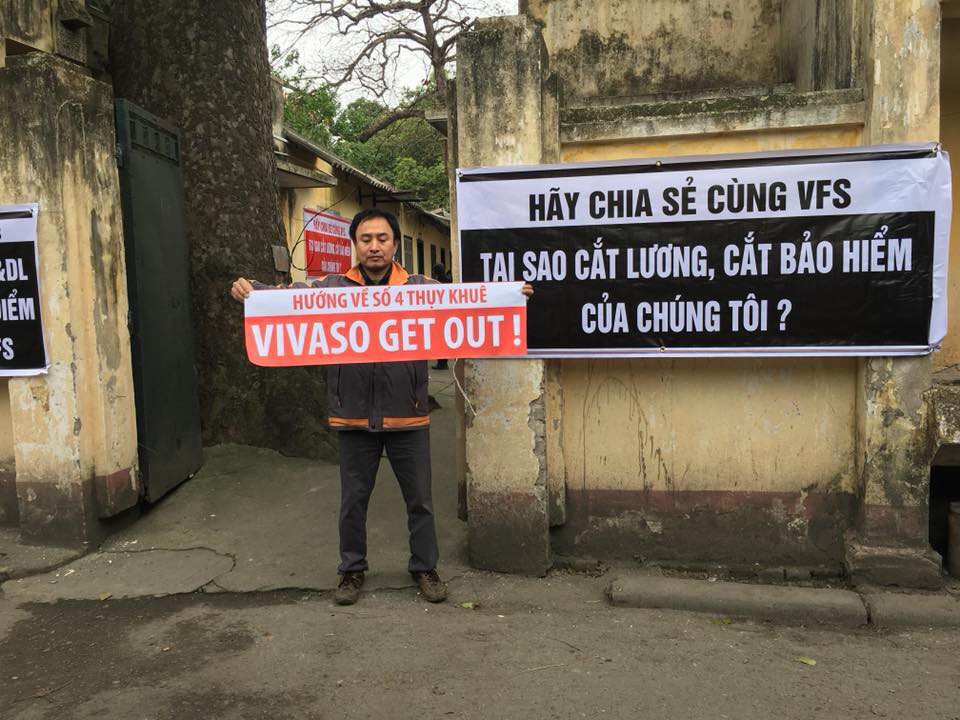 C&aacute;c nghệ sĩ H&atilde;ng phim truyện Việt Nam căng băng r&ocirc;n phản đối cắt lương, bảo hiểm - Ảnh 3.