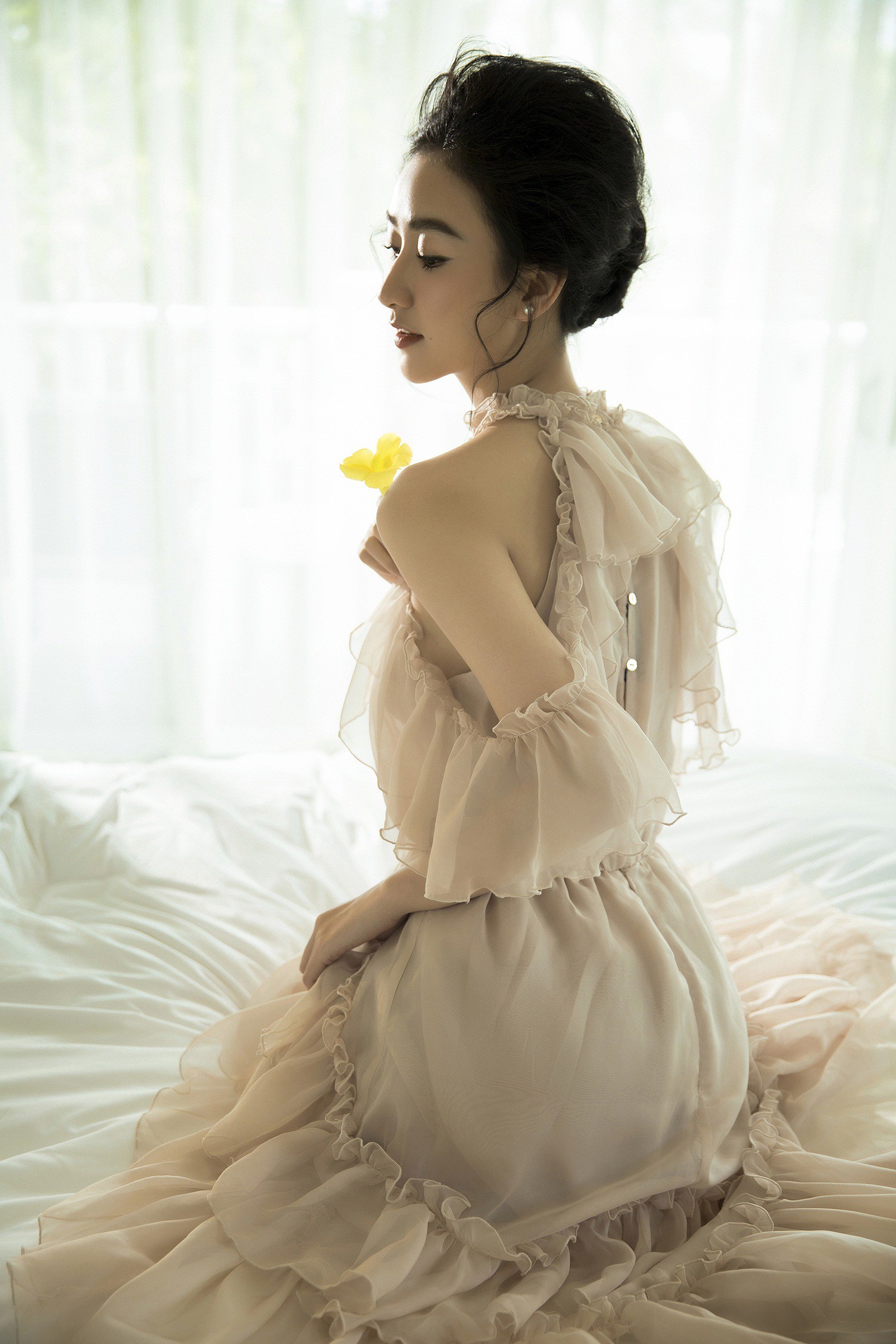 H&agrave; Thu quyết chơi lớn trước khi lo chuyện đại sự - Ảnh 3.