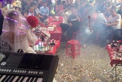 Mang pháo tới đám cưới đốt nổ "tưng bừng", nam thanh niên bị khởi tố