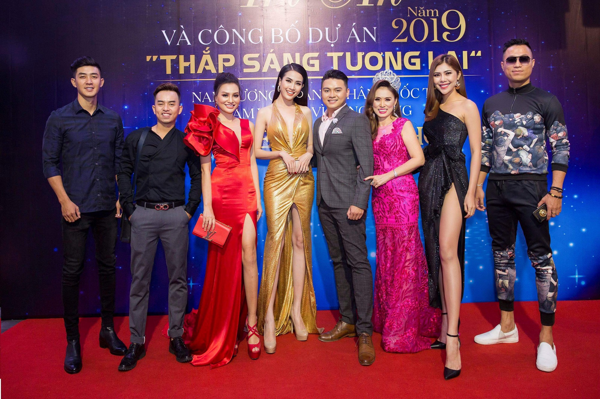 Nam vương Nguyễn Ho&agrave;ng Kh&ocirc;i ra mắt quỹ Thắp s&aacute;ng tương lai để gi&uacute;p trẻ em ngh&egrave;o - Ảnh 1.