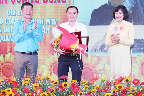 Kh&ocirc;ng ngừng s&aacute;ng tạo, cống hiến - Ảnh 1.